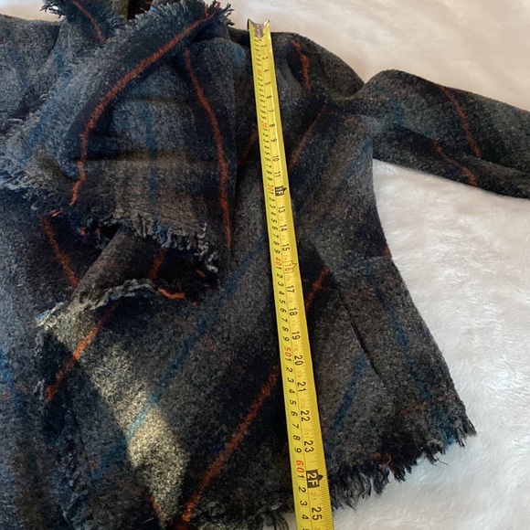 EUC Aryn K. Gray Plaid Wool Cardigan Asymmetrical Jacket Size M - Picture 8 of 15